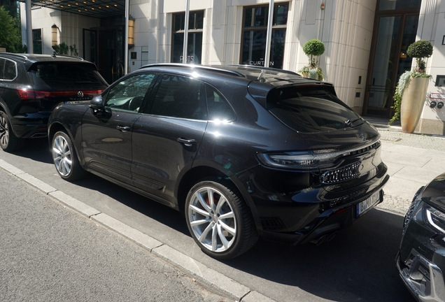 Porsche 95B Macan GTS MkIII
