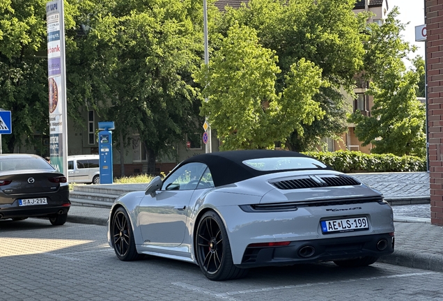 Porsche 992 Carrera 4 GTS Cabriolet