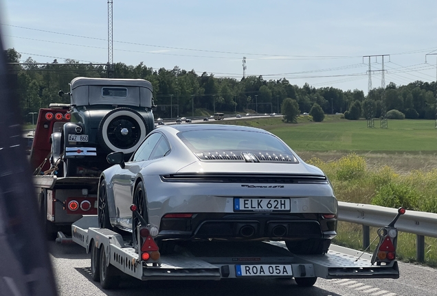 Porsche 992 Carrera 4 GTS MkII