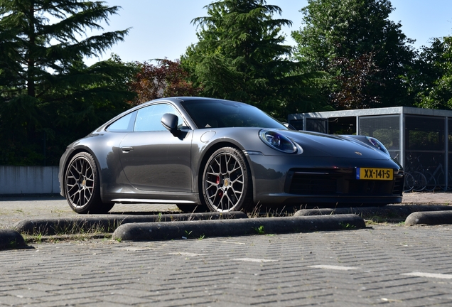Porsche 992 Carrera 4S