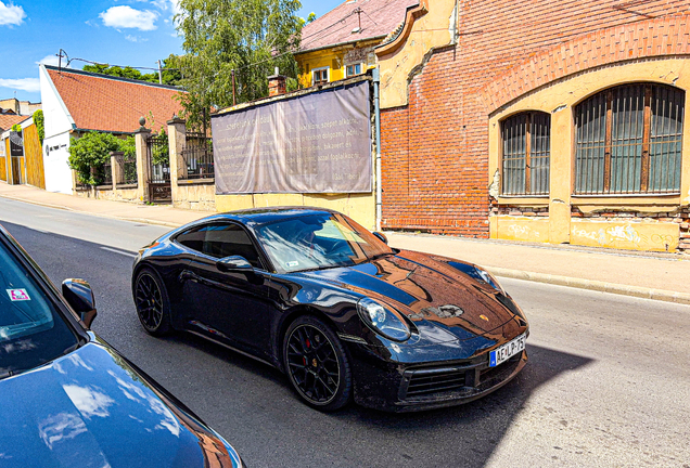 Porsche 992 Carrera 4S