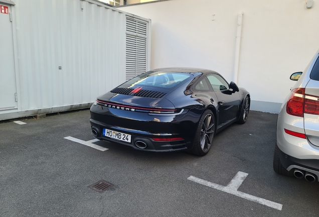 Porsche 992 Carrera 4S