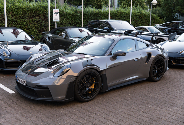 Porsche 992 GT3 RS Weissach Package