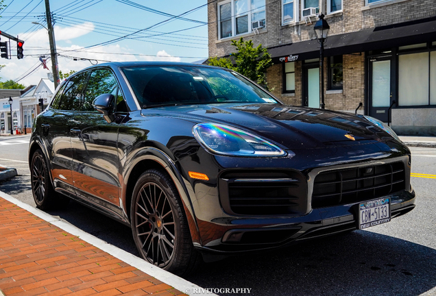 Porsche 9YA Cayenne GTS