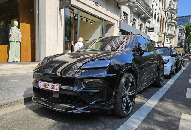Porsche Macan EV Turbo