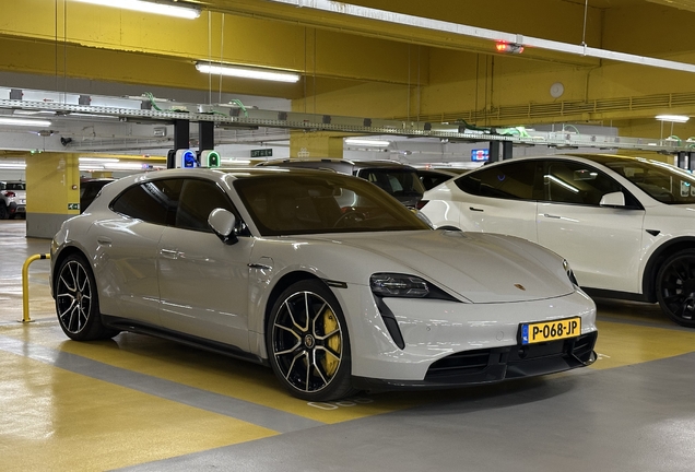Porsche Taycan Turbo S Sport Turismo