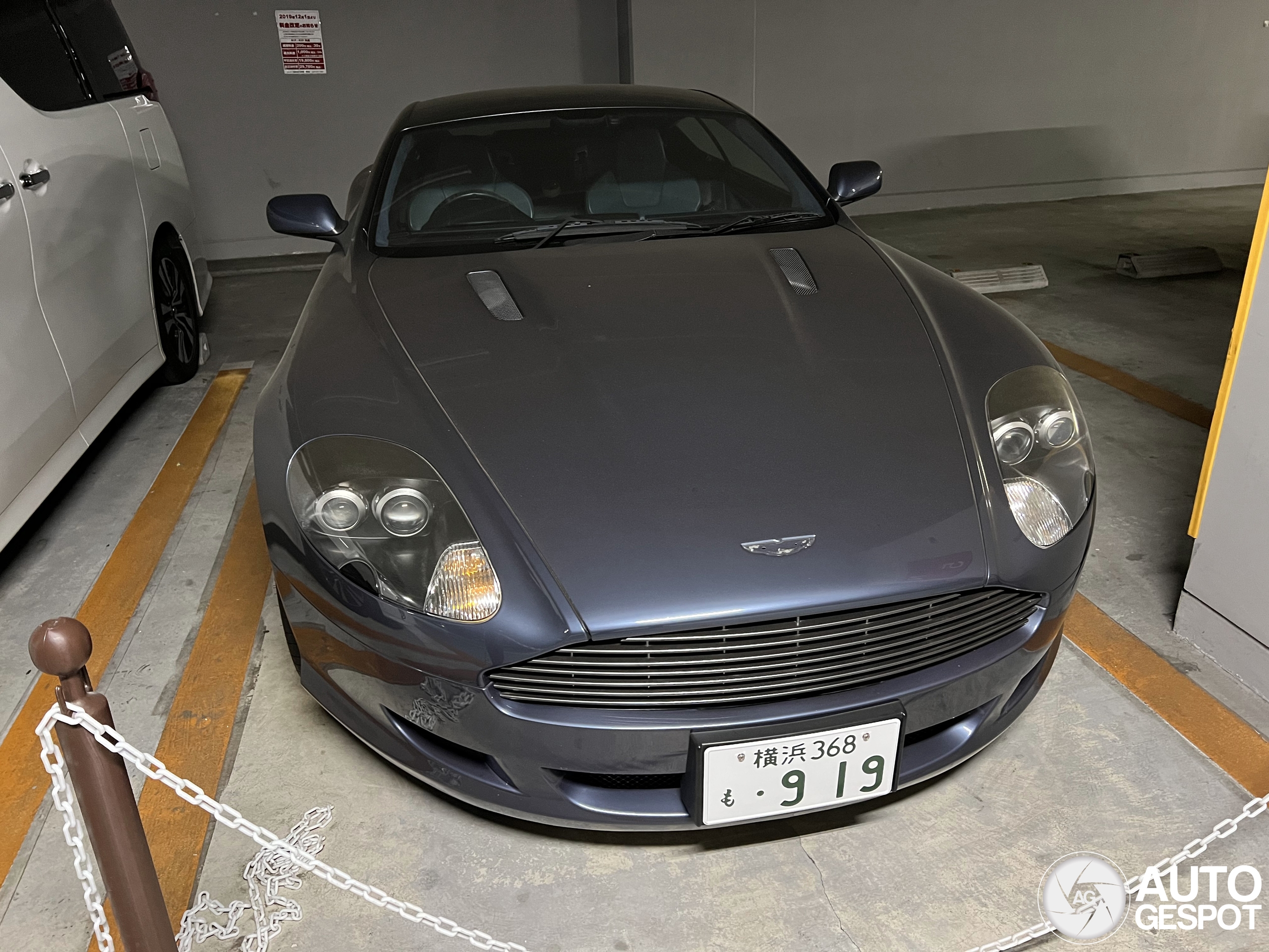 Aston Martin DB9