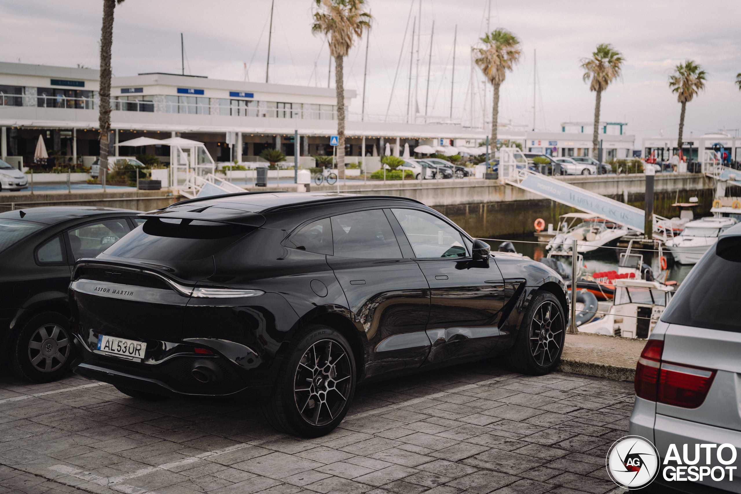 Aston Martin DBX