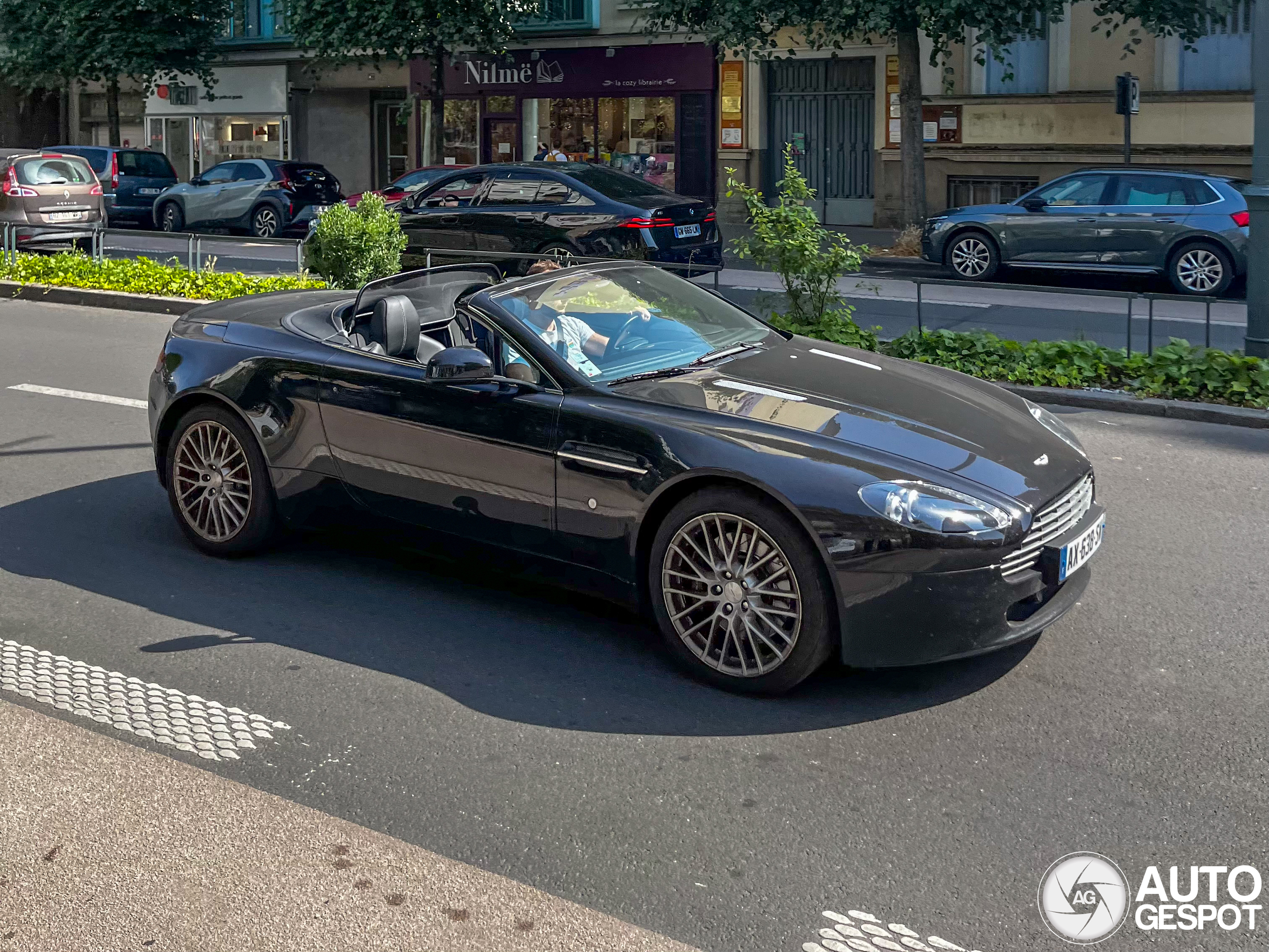 Aston Martin V8 Vantage Roadster