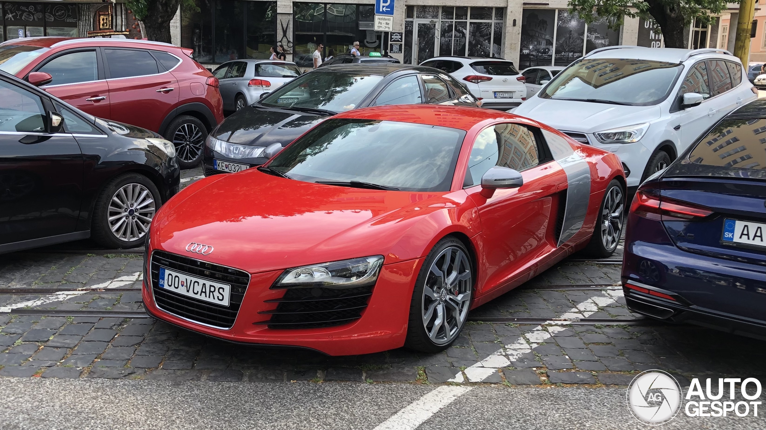 Audi R8