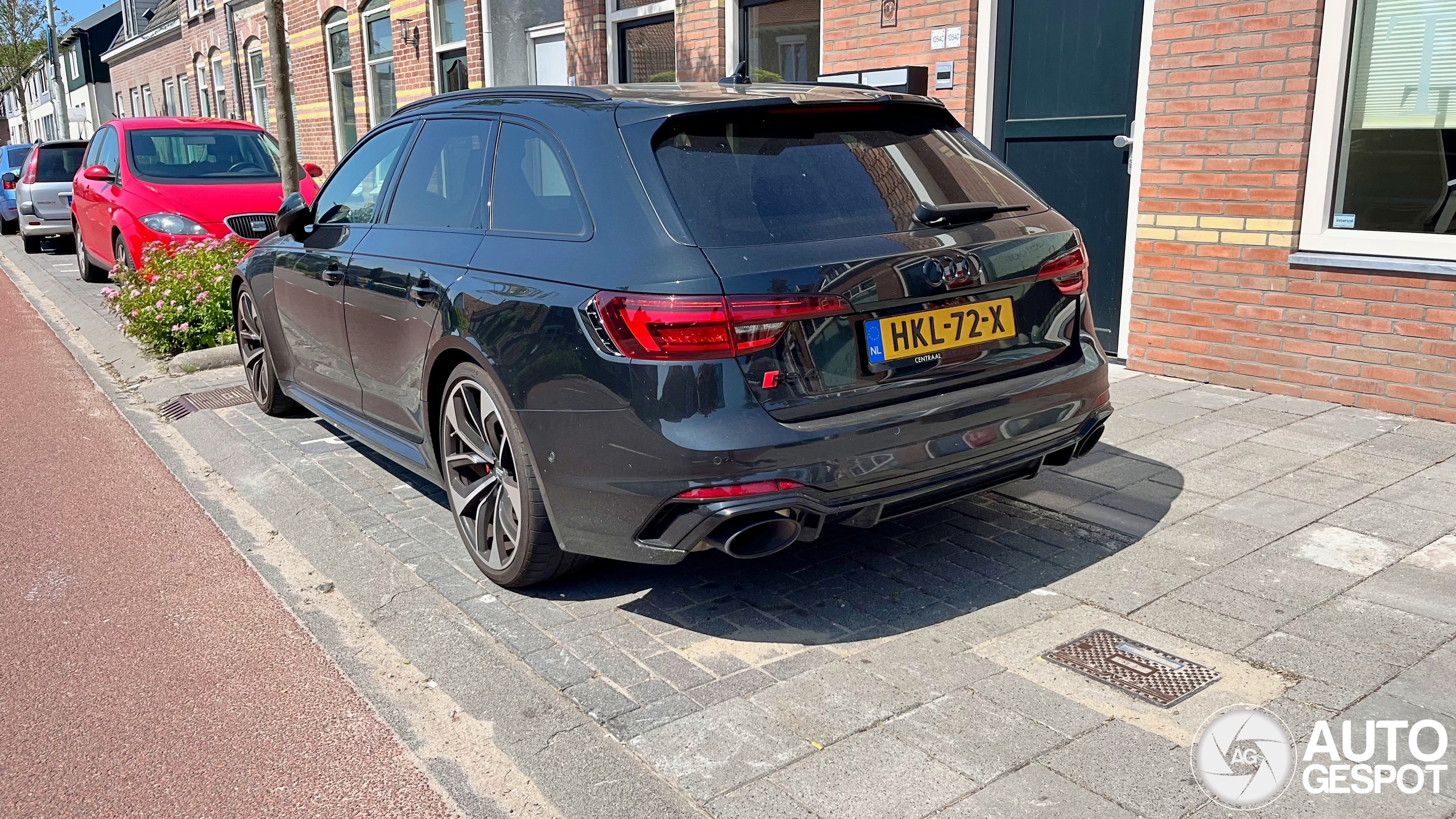 Audi RS4 Avant B9