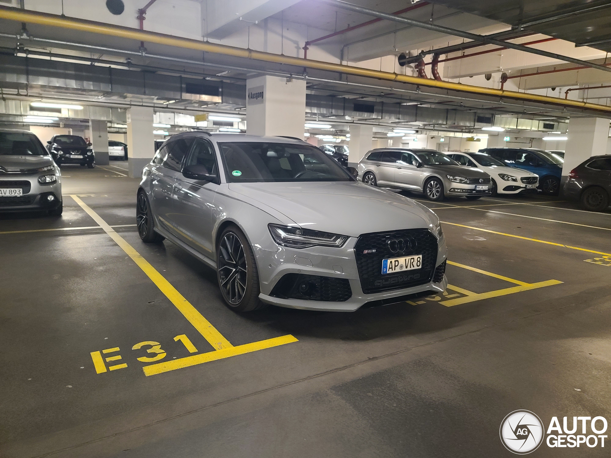 Audi RS6 Avant C7 2015