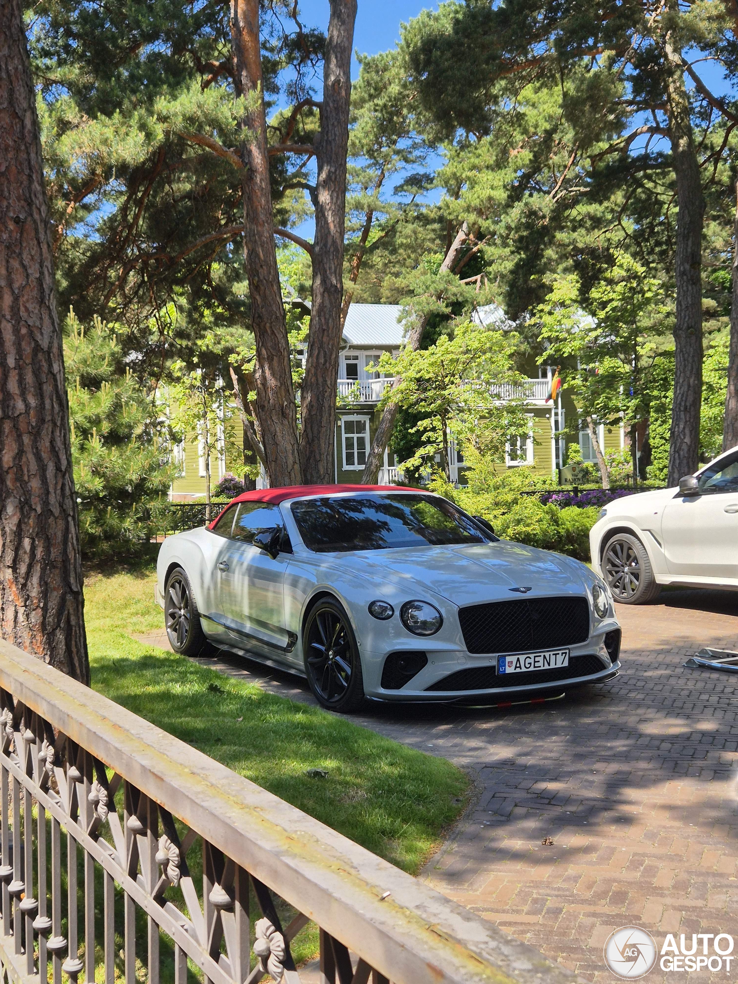 Bentley Continental GTC 2019