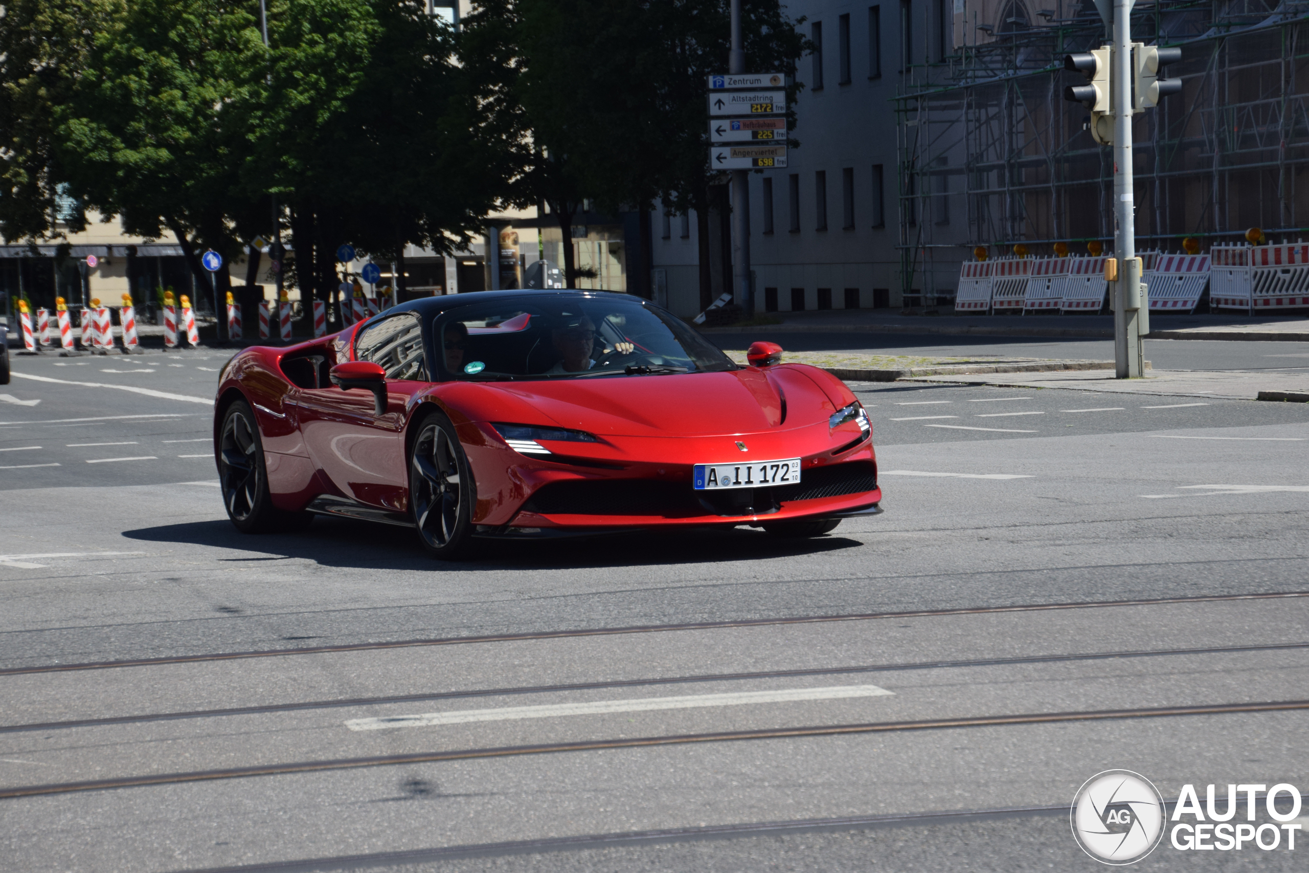Ferrari SF90 Spider