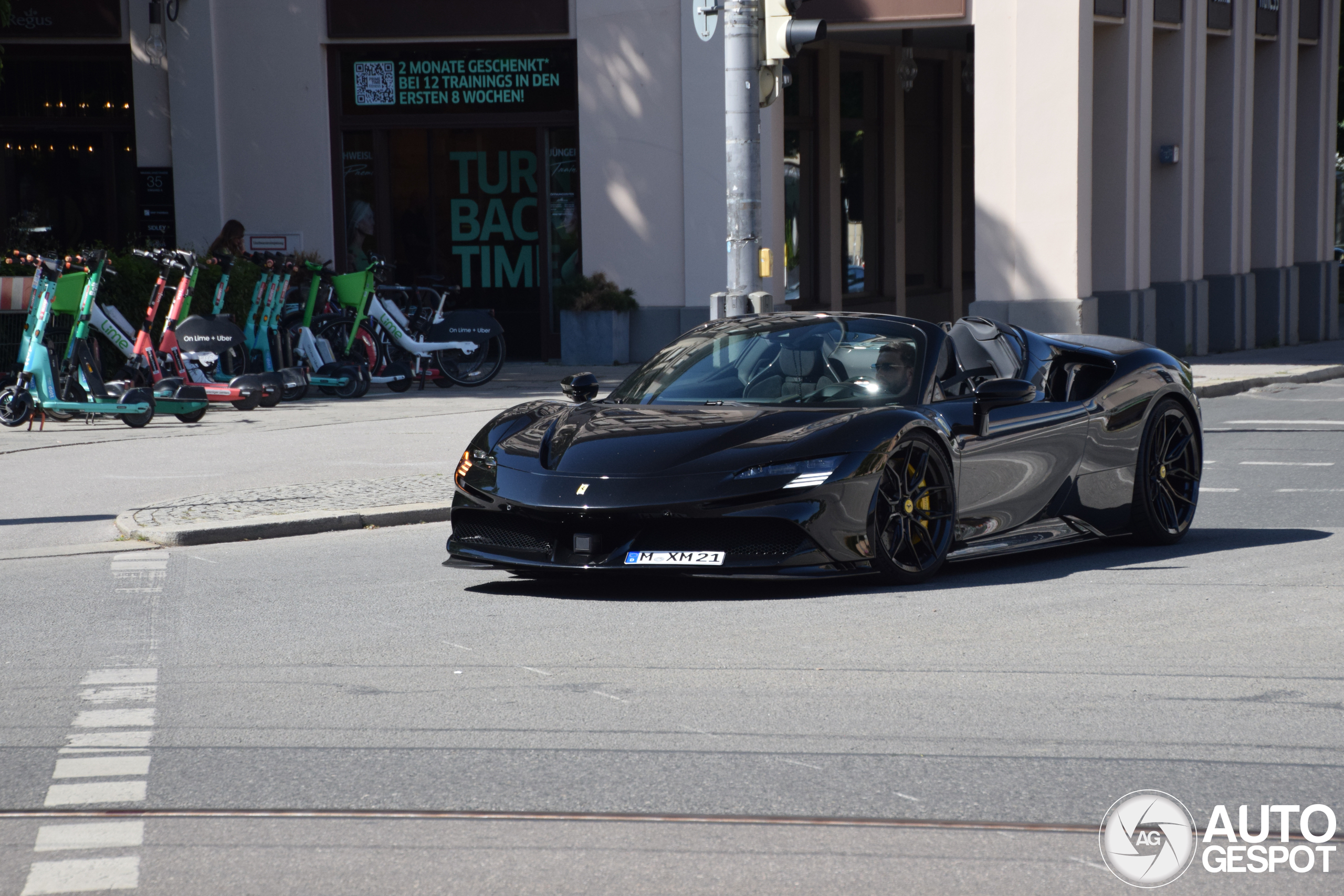 Ferrari SF90 Spider Assetto Fiorano