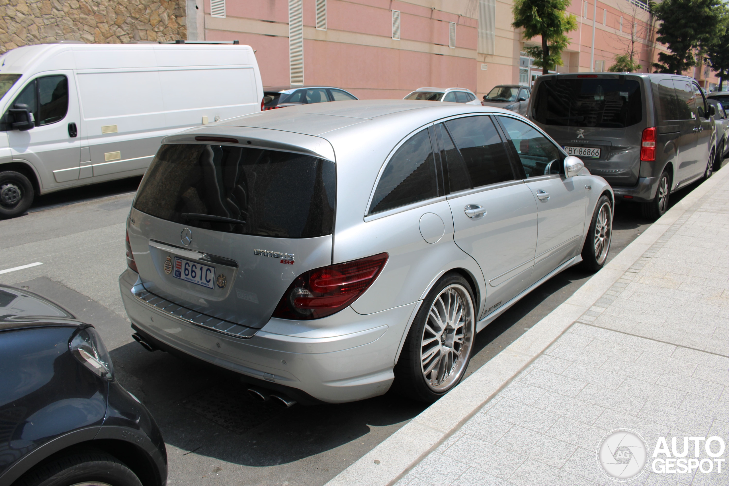 Mercedes-Benz R 63 AMG