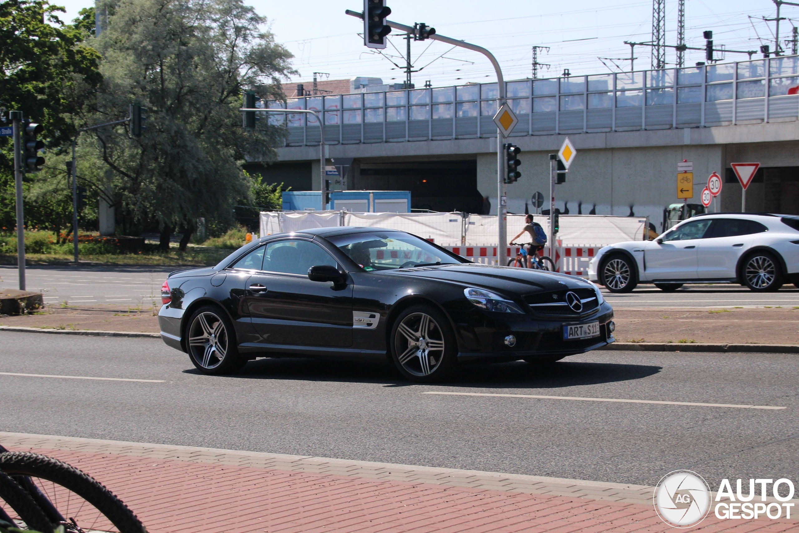 Mercedes-Benz SL 63 AMG
