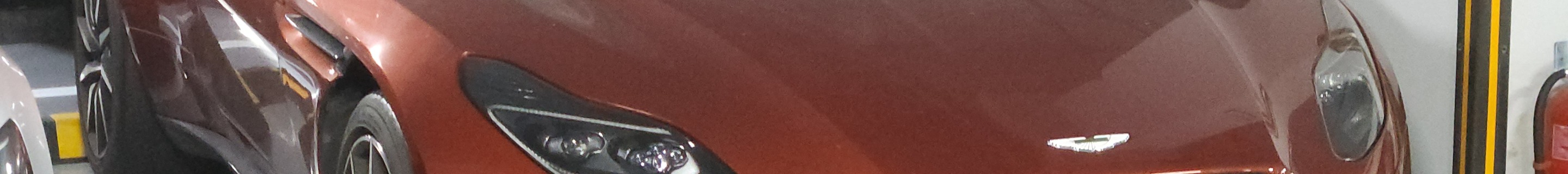 Aston Martin DB11