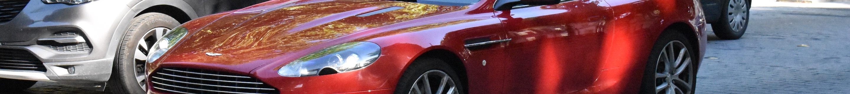 Aston Martin DB9 Volante