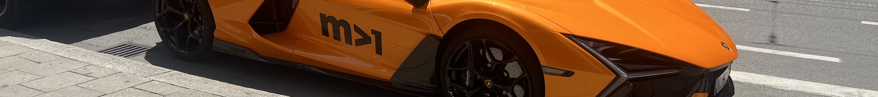 Lamborghini Revuelto