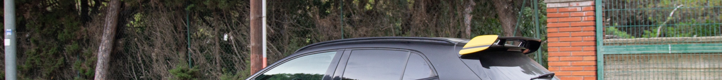 Mercedes-AMG GLA 45 X156 Yellow Night Edition