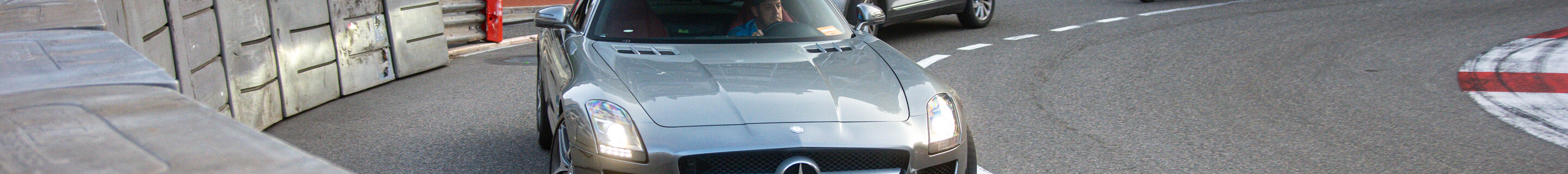 Mercedes-Benz SLS AMG