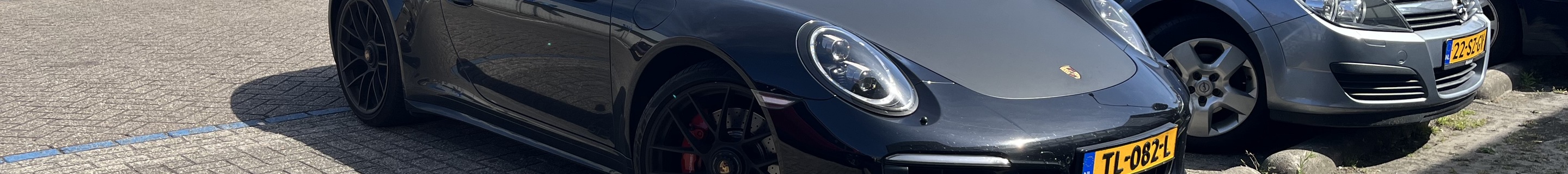 Porsche 991 Carrera 4 GTS Cabriolet MkII