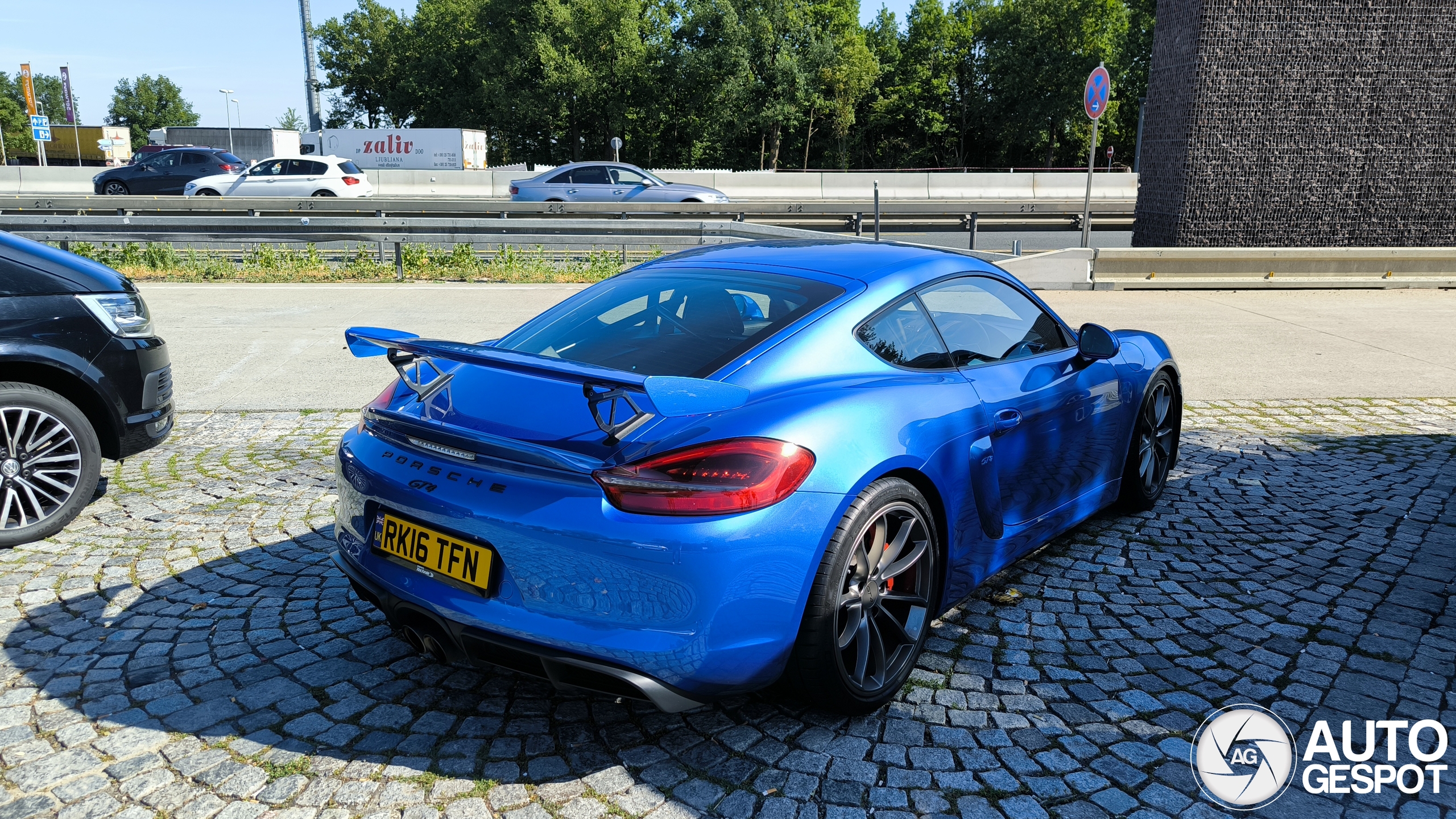 Porsche 981 Cayman GT4