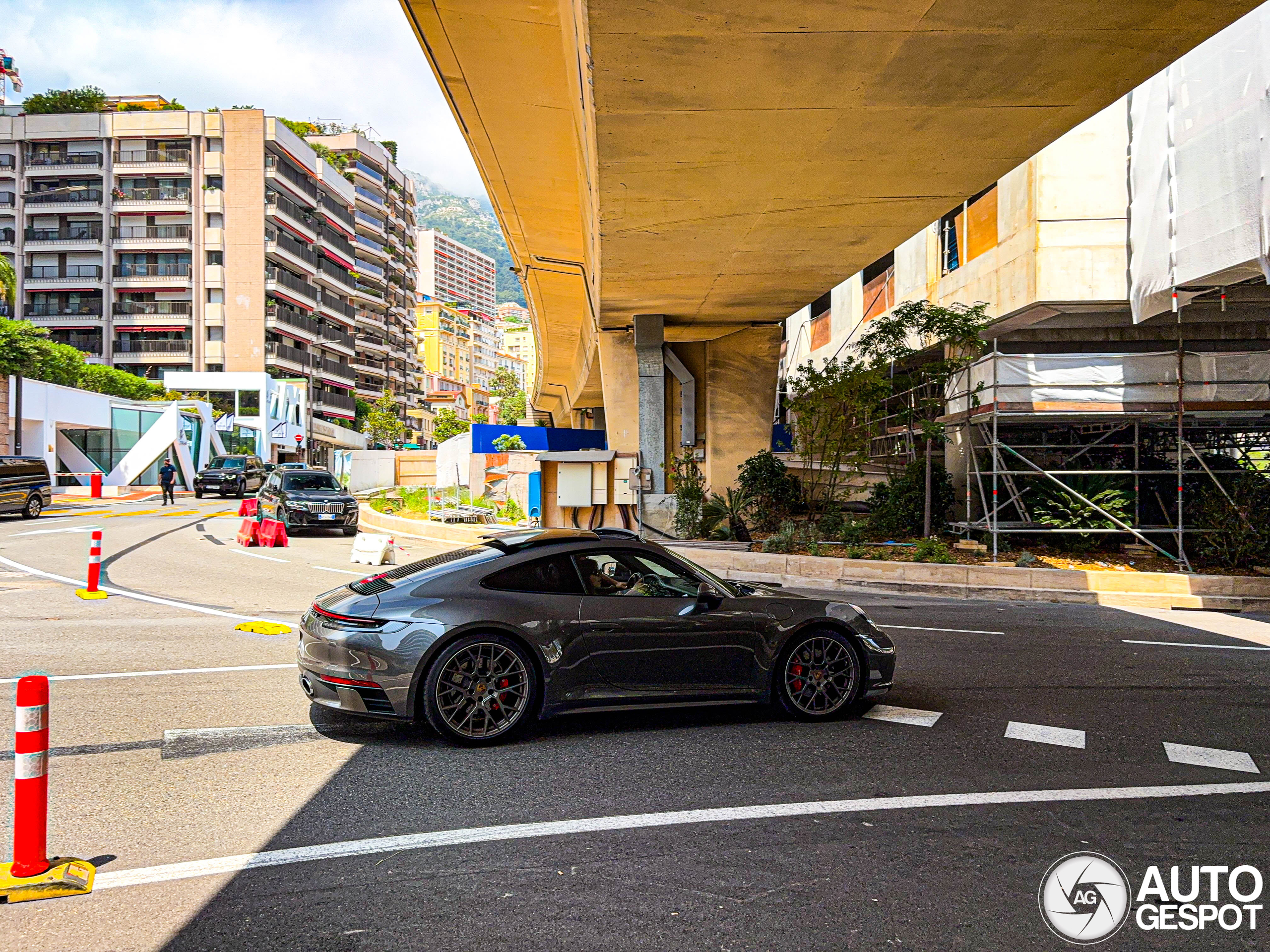 Porsche 992 Carrera 4S