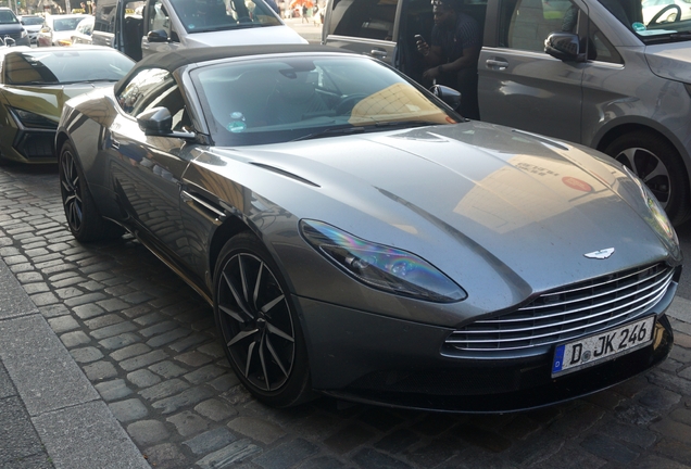 Aston Martin DB11 V8 Volante