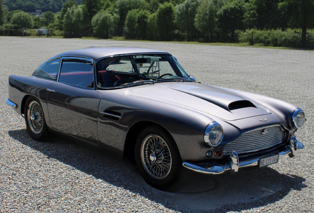Aston Martin DB4 Superleggera