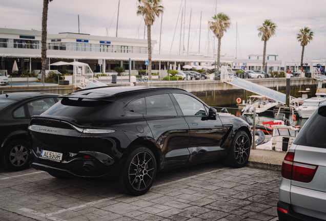 Aston Martin DBX