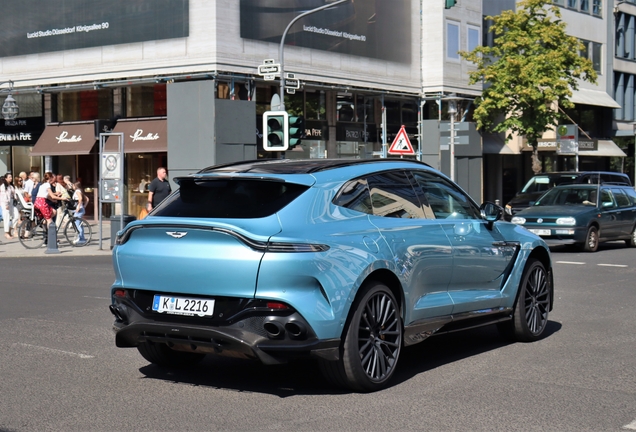 Aston Martin DBX707