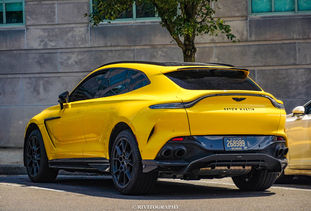 Aston Martin DBX707