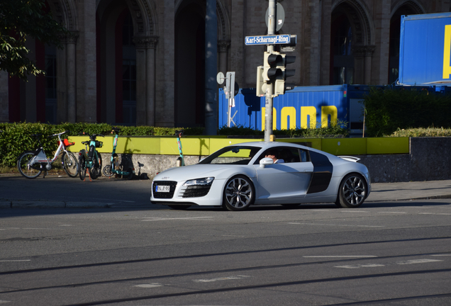 Audi R8