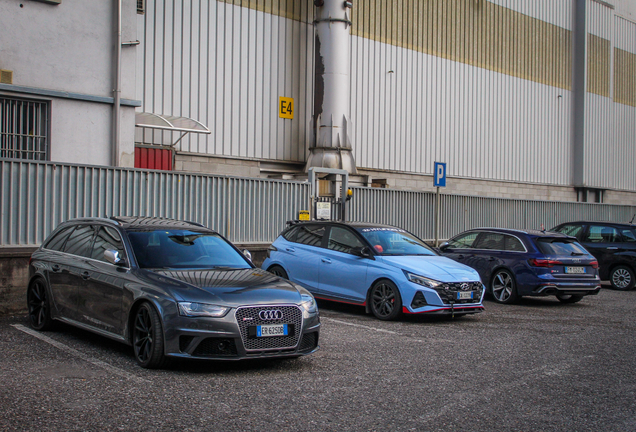 Audi RS4 Avant B8