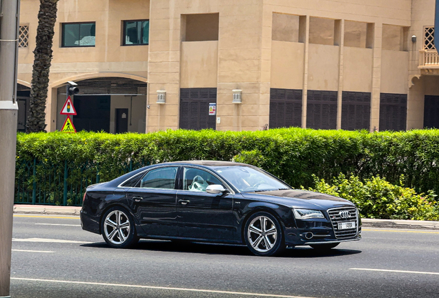 Audi S8 D4