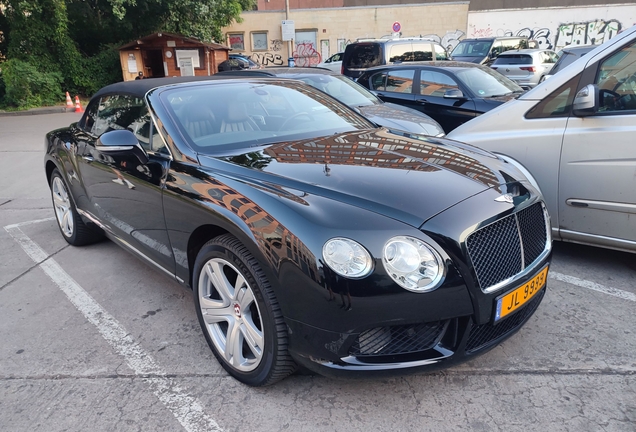 Bentley Continental GTC V8