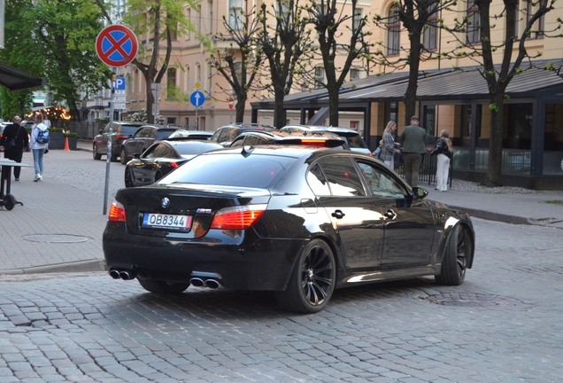 BMW M5 E60 2005