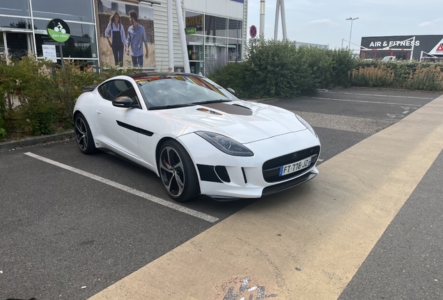 Jaguar F-TYPE R Coupé