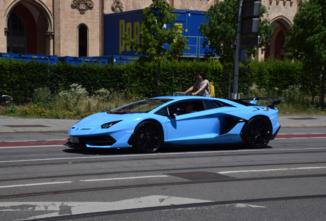 Lamborghini Aventador LP770-4 SVJ