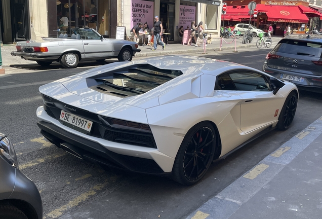 Lamborghini Aventador S LP740-4