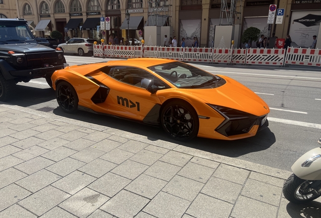 Lamborghini Revuelto