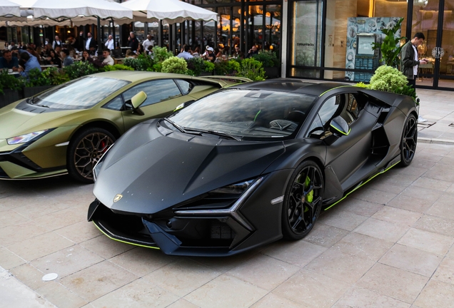 Lamborghini Revuelto