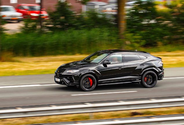 Lamborghini Urus S