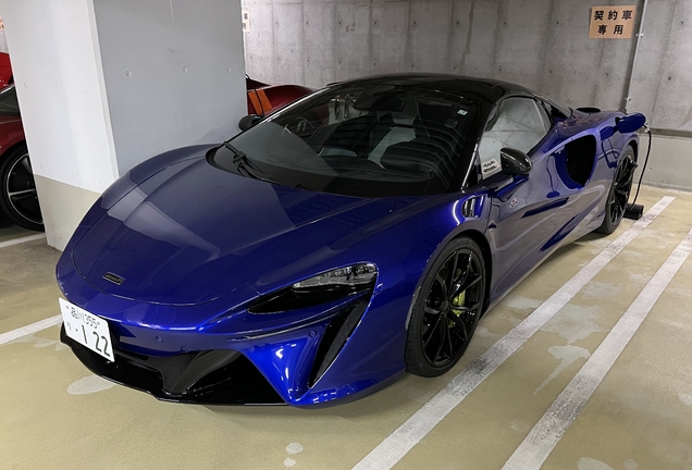 McLaren Artura Spider
