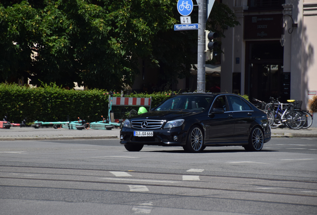 Mercedes-Benz C 63 AMG W204