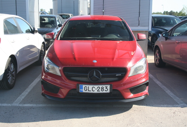 Mercedes-Benz CLA 45 AMG C117