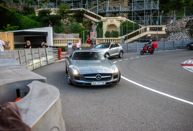 Mercedes-Benz SLS AMG