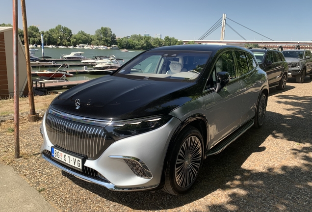 Mercedes-Maybach EQS 680 SUV